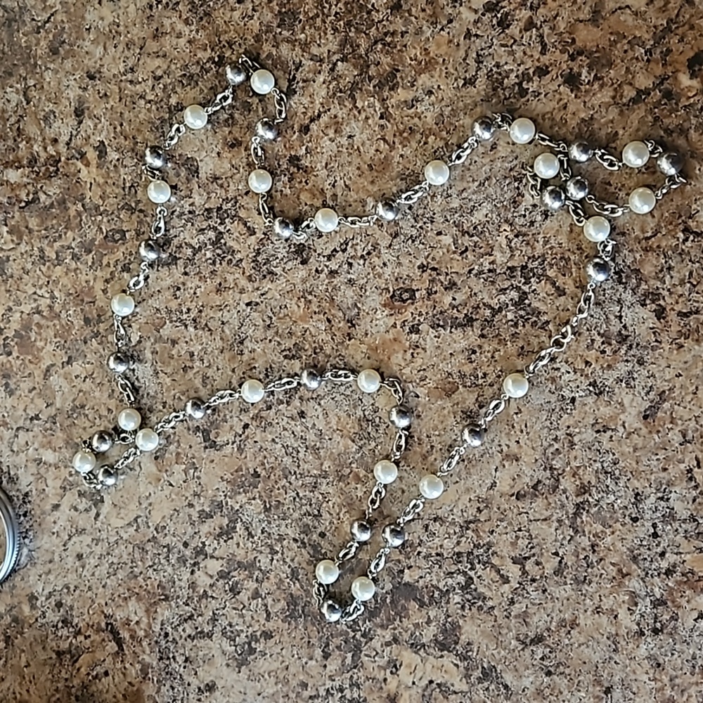 Vintage wrap around necklace with clasp with white and dark gray pearls